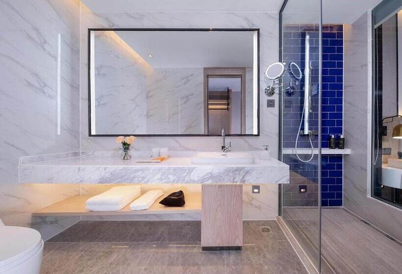 Kyriad Marvelous Hotel Hezhou Wanda Plaza