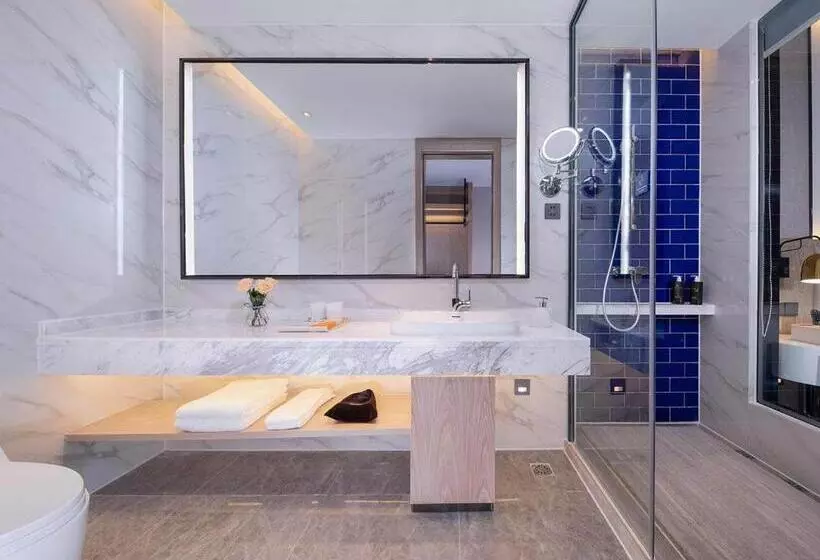 Kyriad Marvelous Hotel Hezhou Wanda Plaza