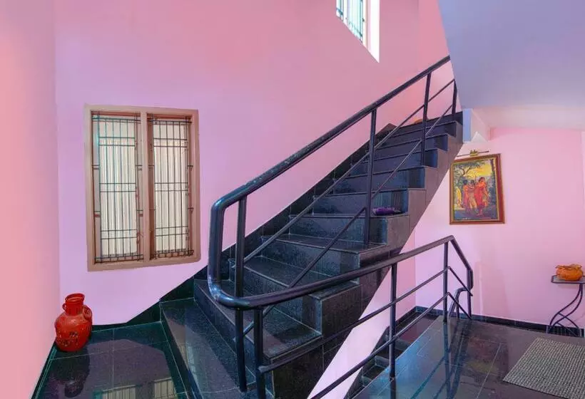 Hotelli Rams Guest House Technopark