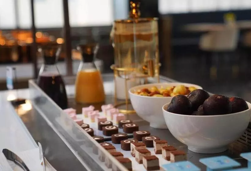 Kyriad Hotel Baoying Jinyuan Square High Speed Railway Station