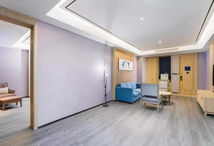 Kyriad Hotel Baoying Jinyuan Square High Speed Railway Station