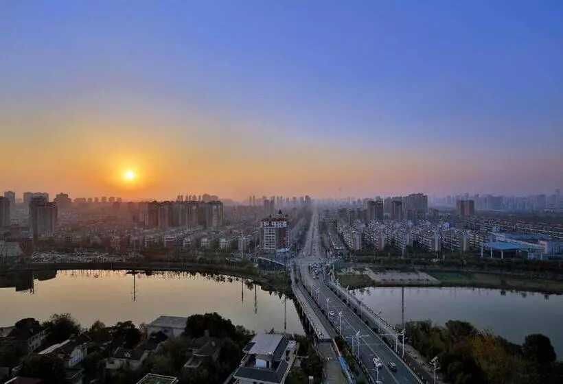 Kyriad Marvelous Hotel Nanchang Xiang Lake Jinsha Avenue