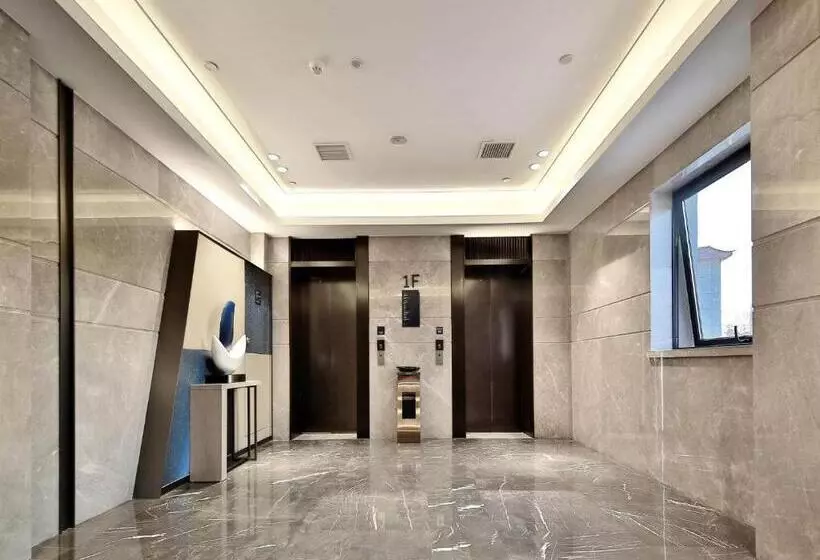 Kyriad Marvelous Hotel Nanchang Xiang Lake Jinsha Avenue