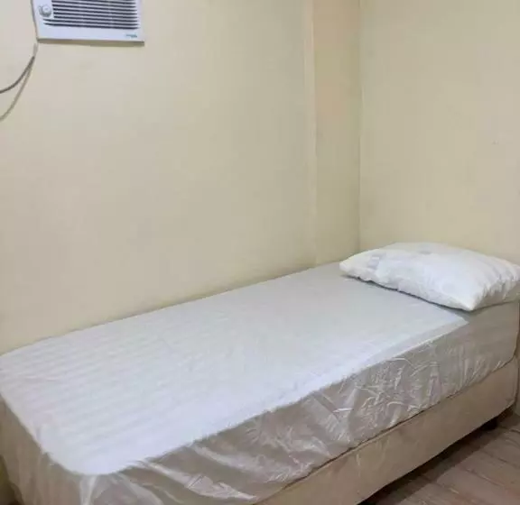 Resort S Side Hostel