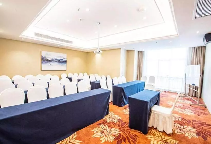 Vienna International Hotel Taizhou Wenling Branch