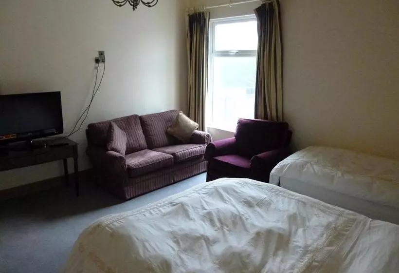 ベッドアンドブレックファースト Acton Lodge Guesthouse