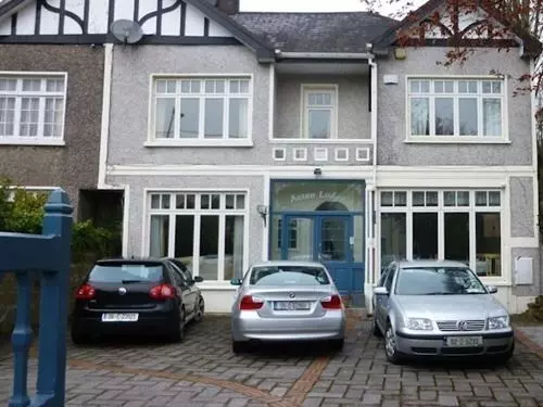 ベッドアンドブレックファースト Acton Lodge Guesthouse