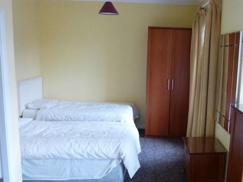 ベッドアンドブレックファースト Acton Lodge Guesthouse