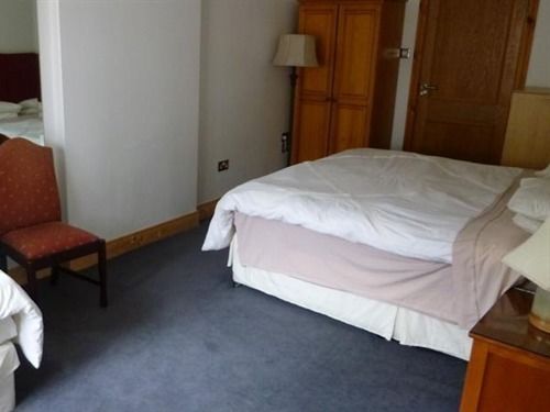 ベッドアンドブレックファースト Acton Lodge Guesthouse