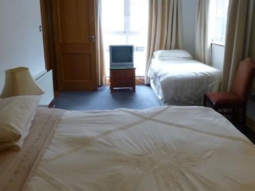 ベッドアンドブレックファースト Acton Lodge Guesthouse