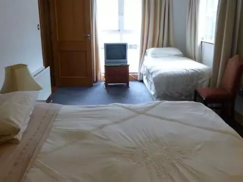 ベッドアンドブレックファースト Acton Lodge Guesthouse