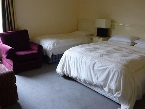 ベッドアンドブレックファースト Acton Lodge Guesthouse