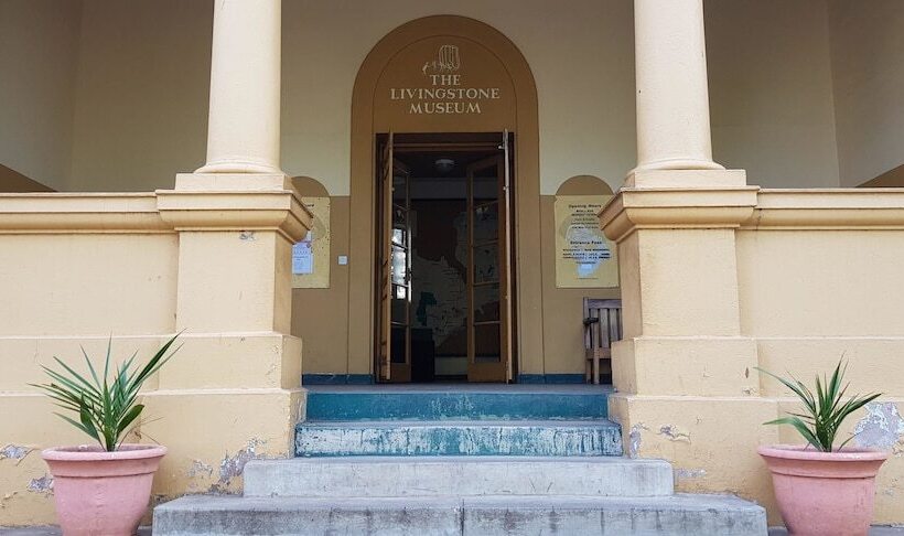 هاستل Jollyboys Backpackers