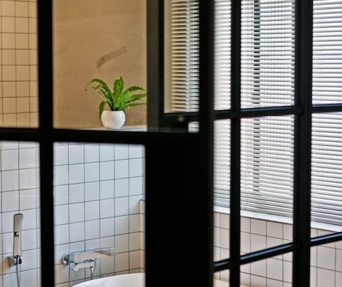 تختخواب و صبحانه Island House