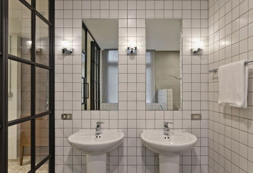 تختخواب و صبحانه Island House