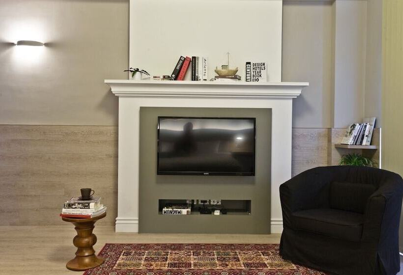 تختخواب و صبحانه Island House