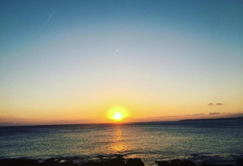 تختخواب و صبحانه Kenting Sun Light Inn