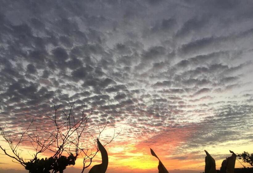 تختخواب و صبحانه Kenting Sun Light Inn