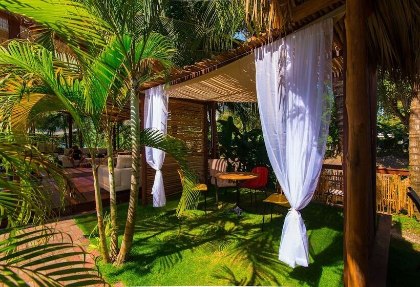 مسافرخانه Boutique Hotel Ibiza