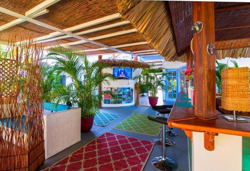 مسافرخانه Boutique Hotel Ibiza