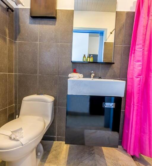 مسافرخانه Boutique Hotel Ibiza