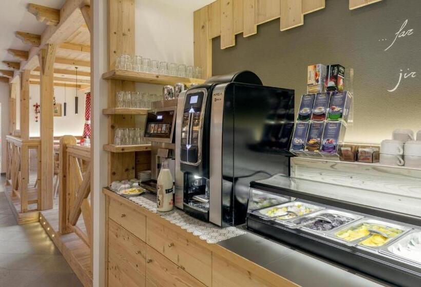 בית מלון כפרי Garni Lastei