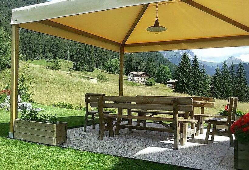 בית מלון כפרי Garni Lastei