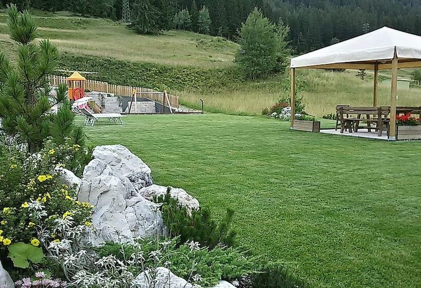 בית מלון כפרי Garni Lastei