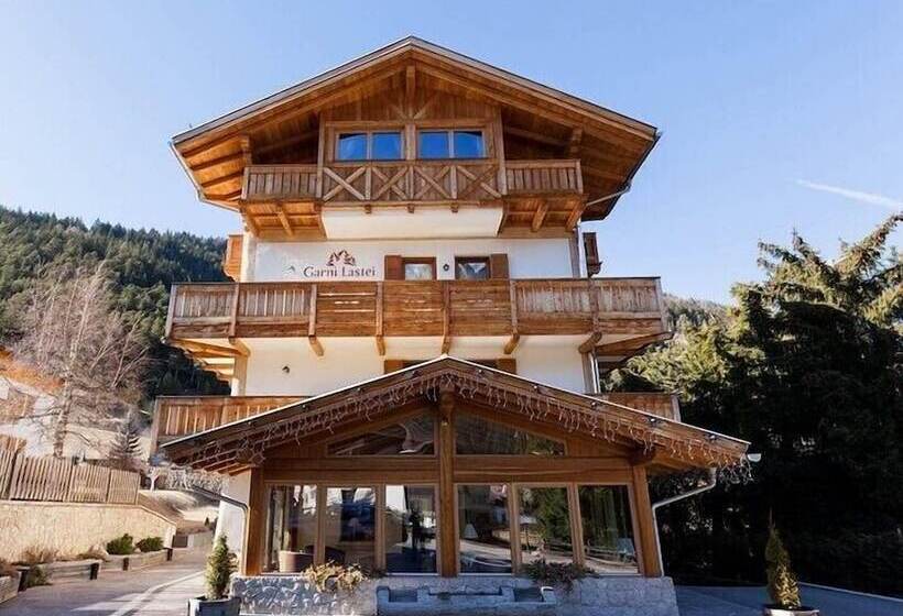 בית מלון כפרי Garni Lastei