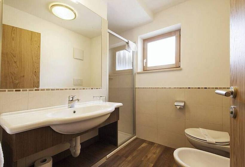 בית מלון כפרי Garni Lastei