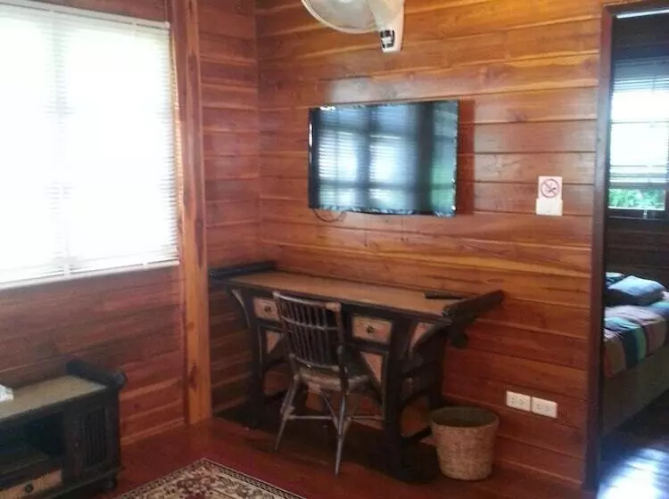 هتل Golden Teak Resort Baan Sapparot