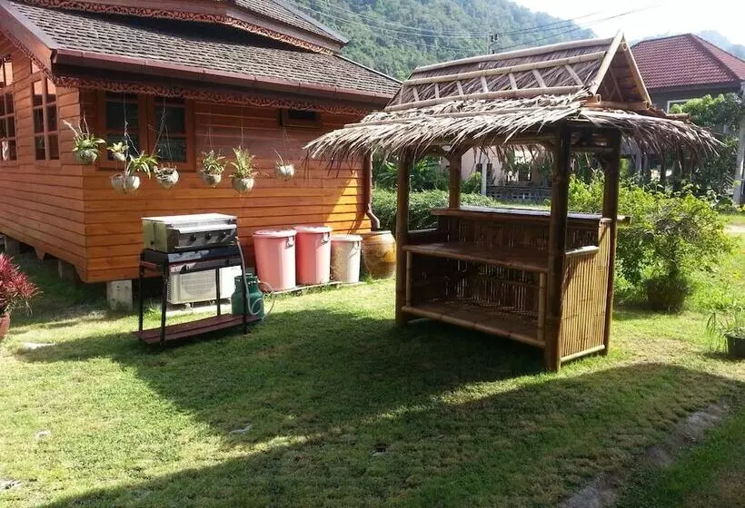 هتل Golden Teak Resort Baan Sapparot