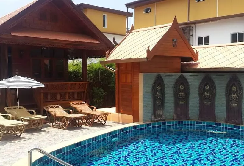 هتل Golden Teak Resort Baan Sapparot