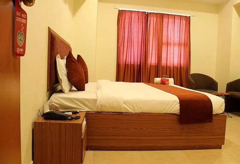 هتل Oyo Rooms Unique Trade Center