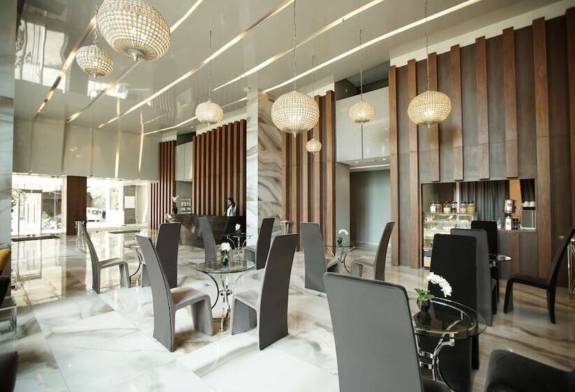 Отель Royal Tulip Achrafieh