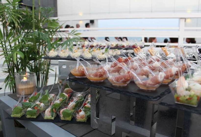 Отель Royal Tulip Achrafieh