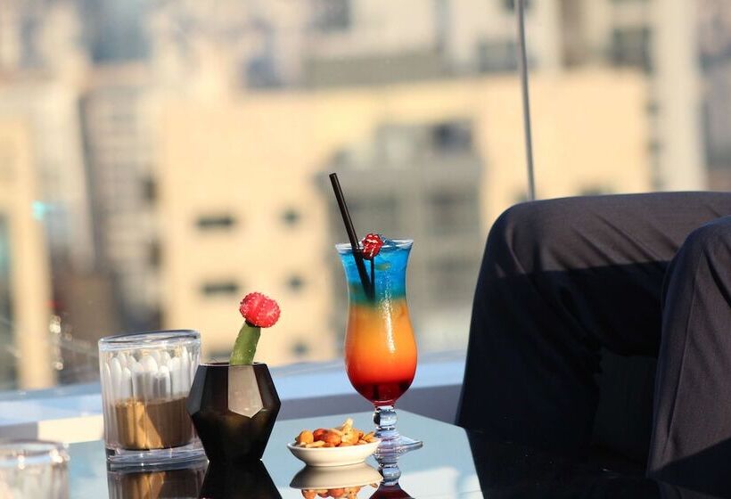 Отель Royal Tulip Achrafieh