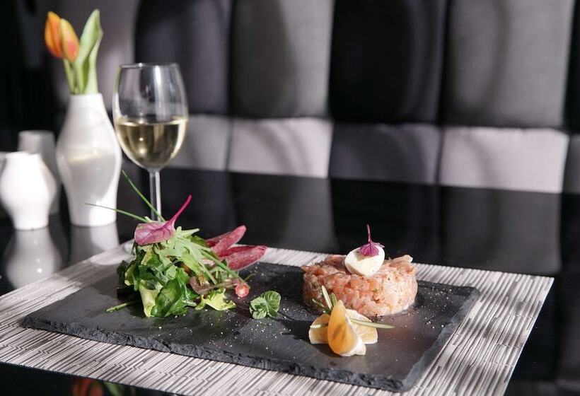 Отель Royal Tulip Achrafieh