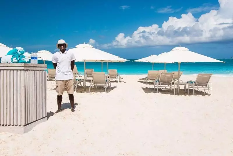هتل The Oasis At Grace Bay