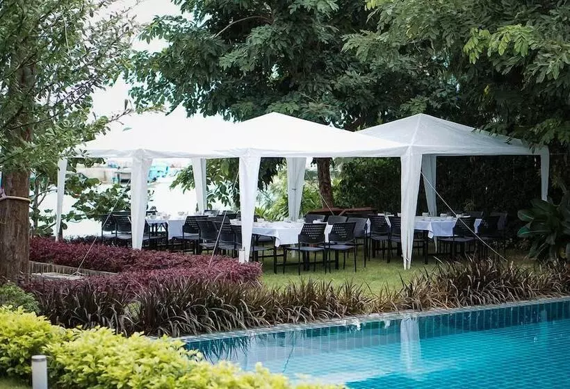 هتل Tri Shawa Resort