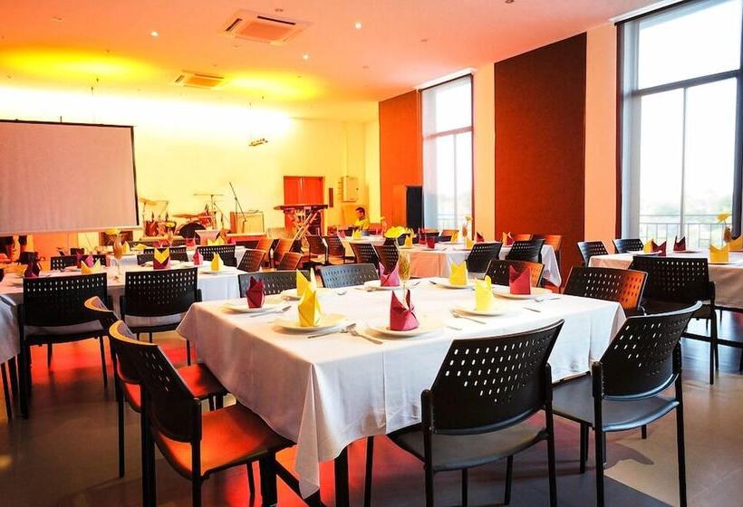 酒店 Tri Shawa Resort