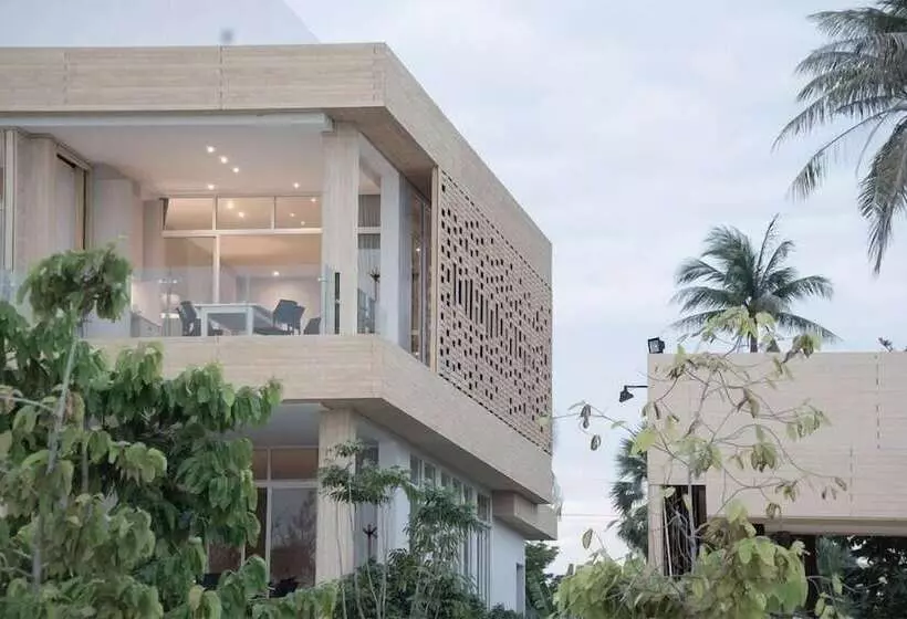 هتل Tri Shawa Resort