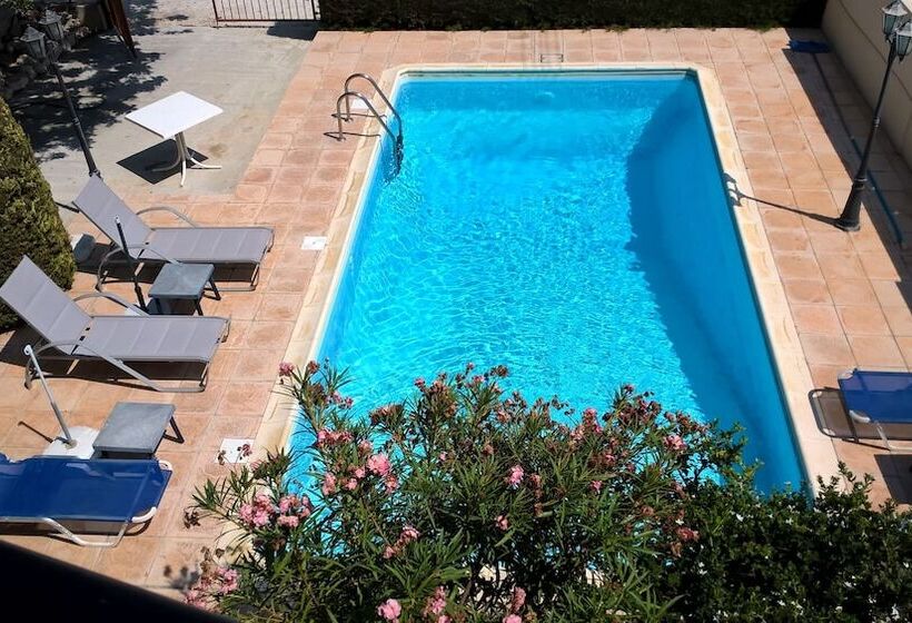 Kapsalia Holiday Villas