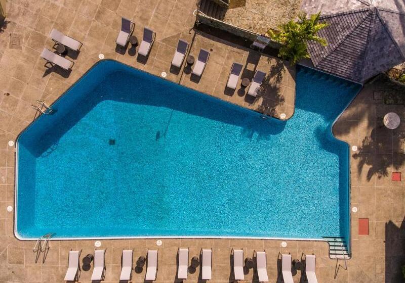 Mount Irvine Bay Resort