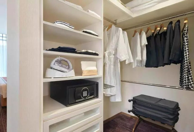 Oakwood Premier Tokyo