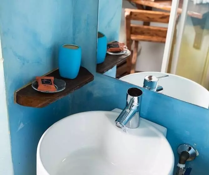 پانسیون Favela Living Space
