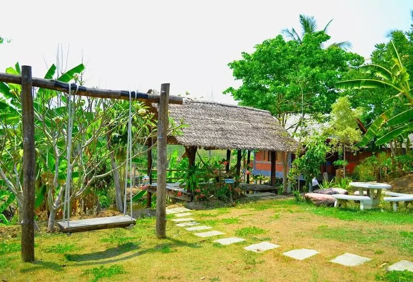 Majatalo Pai Porpeang  Guesthouse
