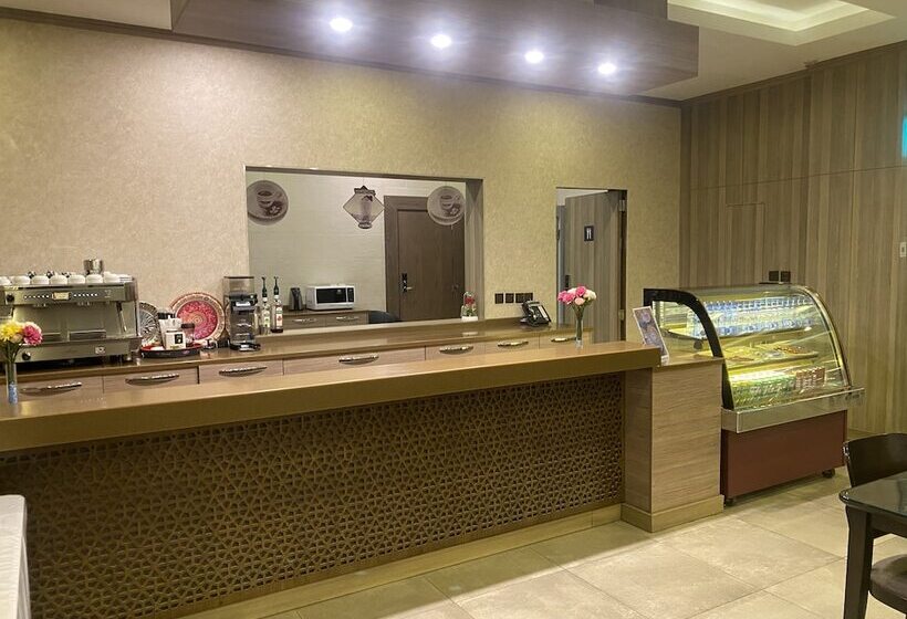 180 Degrees Hotel Almalqa