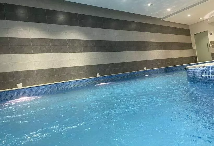 180 Degrees Hotel Almalqa