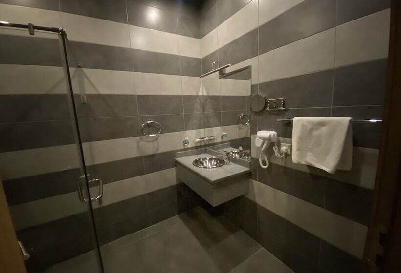 180 Degrees Hotel Almalqa